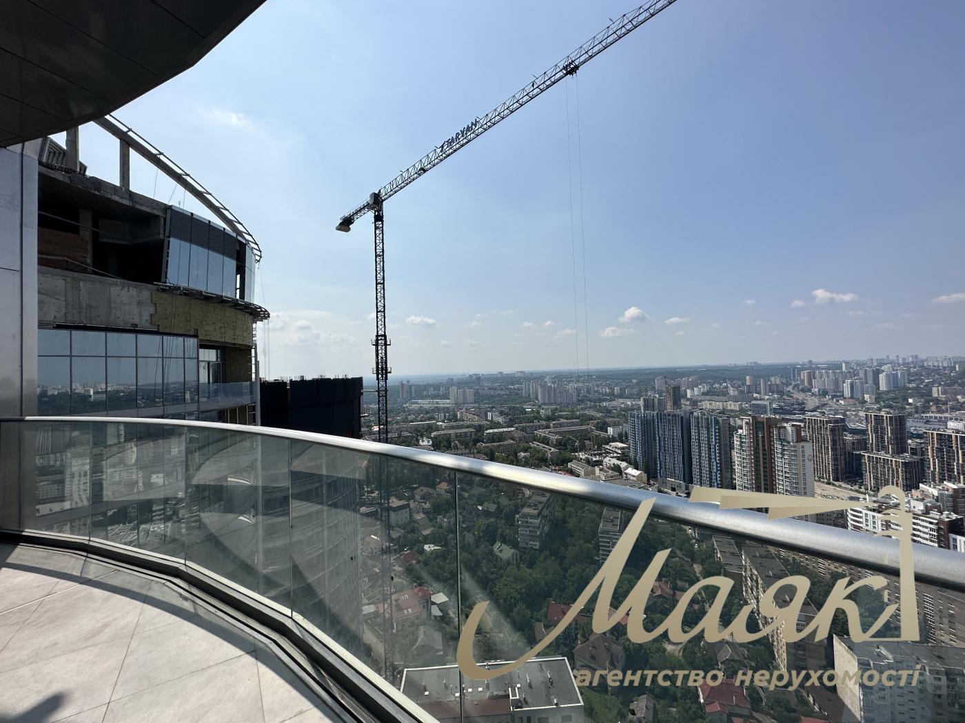 Продаж пентхауса 383м2 у ЖК Taryan Towers