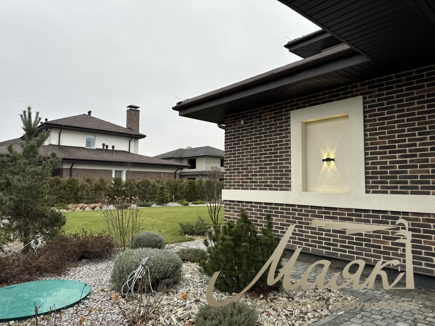 Продажа дома 286 м2  в с.Ходосовка КГ ВИТАГРАД