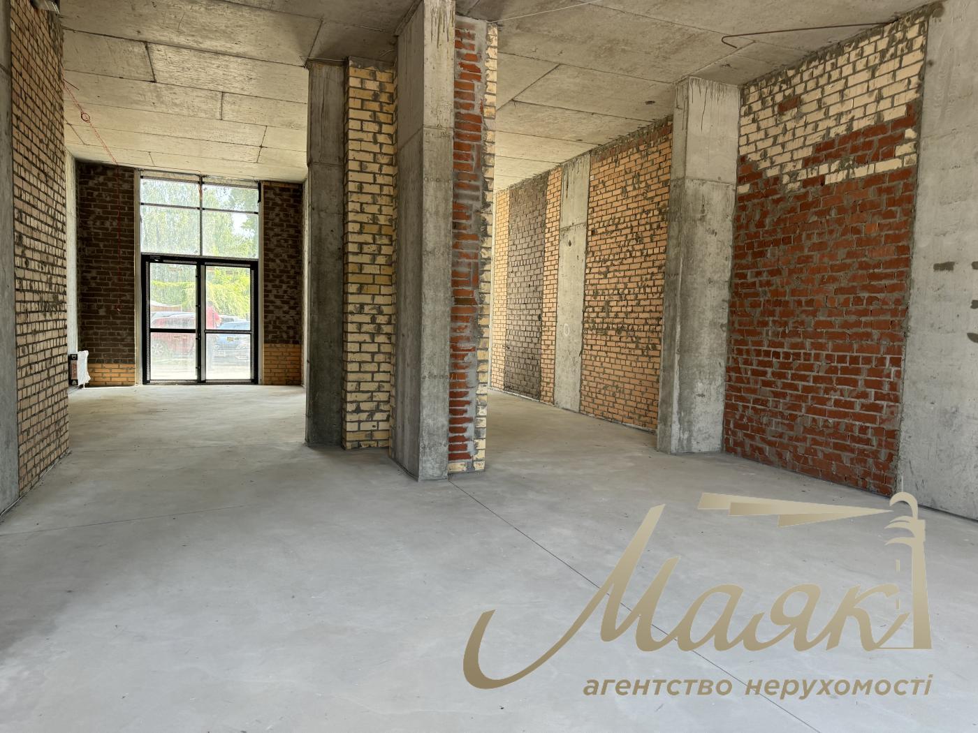 Rent of façade premises 518.3 m² in the residential complex "Suchasny Kvartal", Otradny, Solomyansky district.