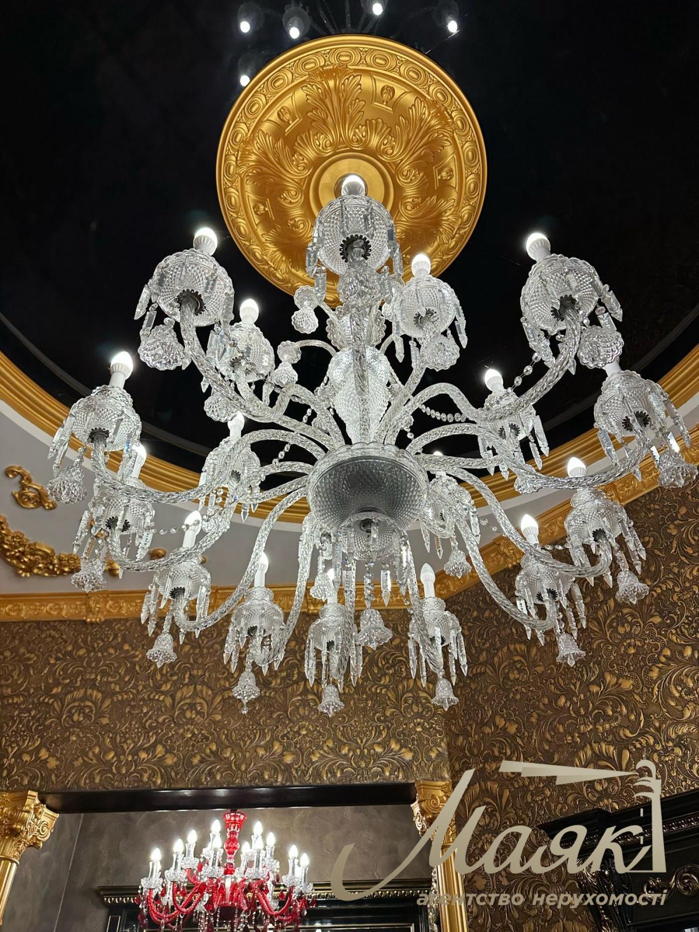 For sale one-storey cottage with access to the lake in the cottage town in the village of New Bezradichi, Obukhiv district.