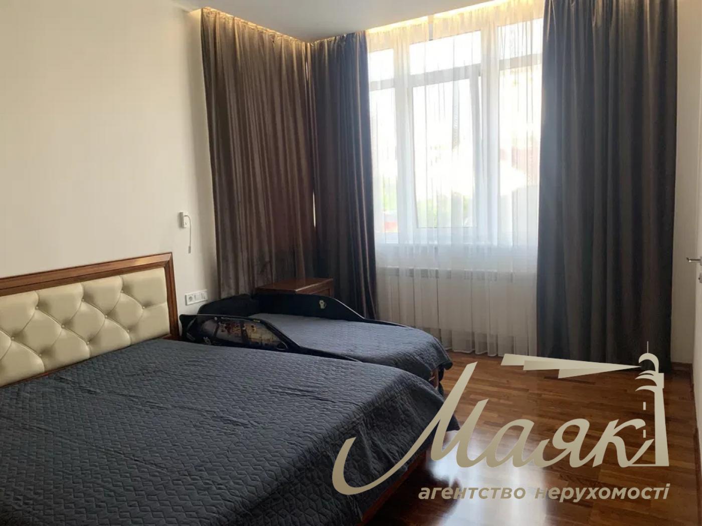 Продаж будинку на Печерську, вул. Товарна