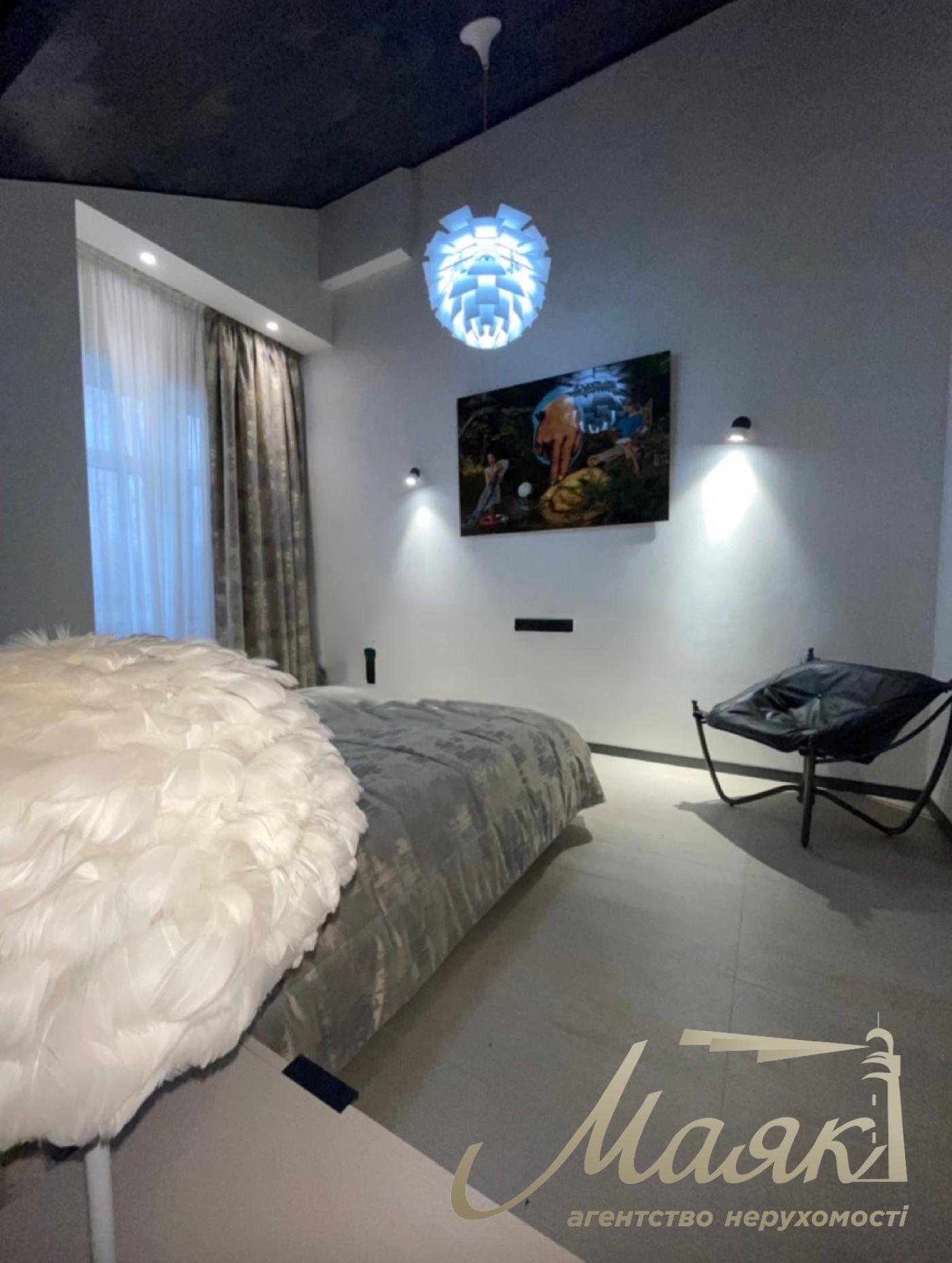 Продажа дома 400м2 в с.Плюты