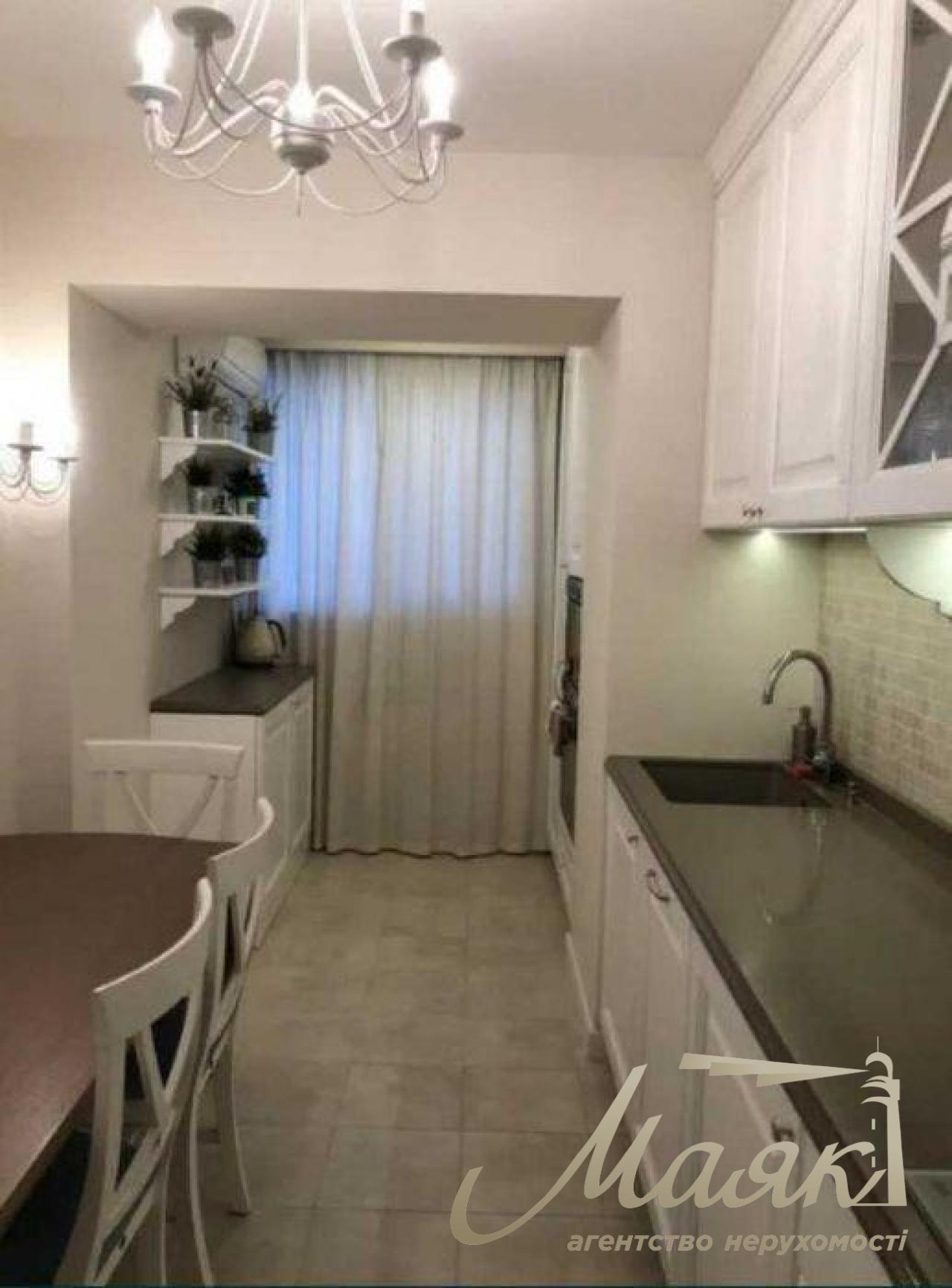 Продажа 3-к квартира ул. Антоновича, Центр, г. Киев