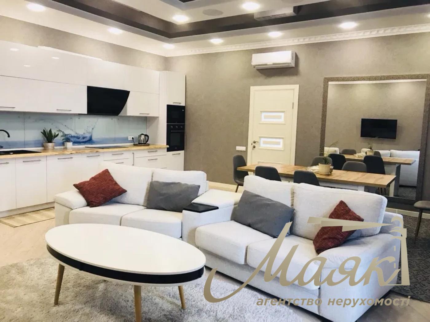 Оренда 2к квартири 95 м², вул. Пушкінська, Центер