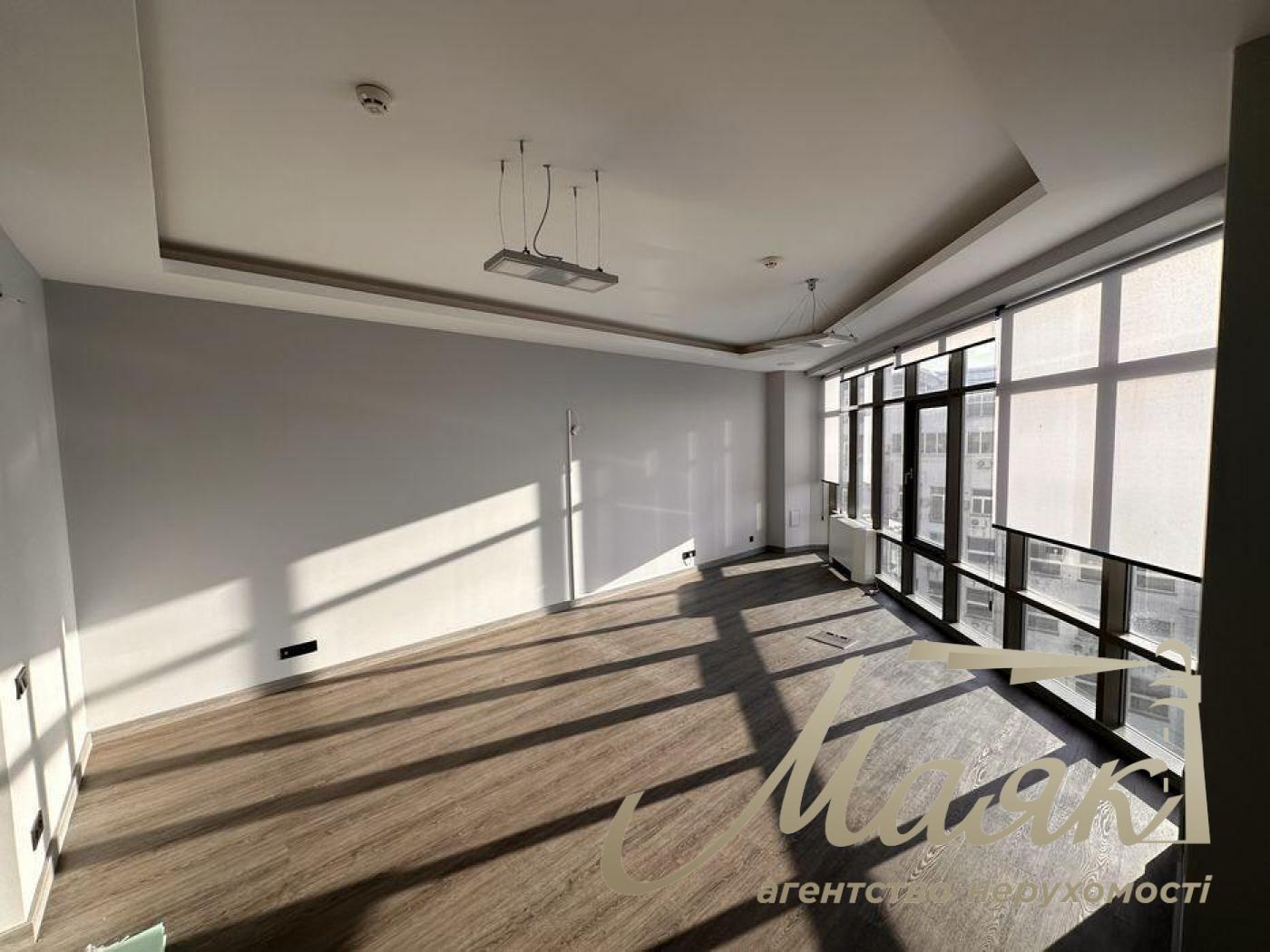 Оренда офісу 186 м.кв ст.метро Олімпійська, Центр