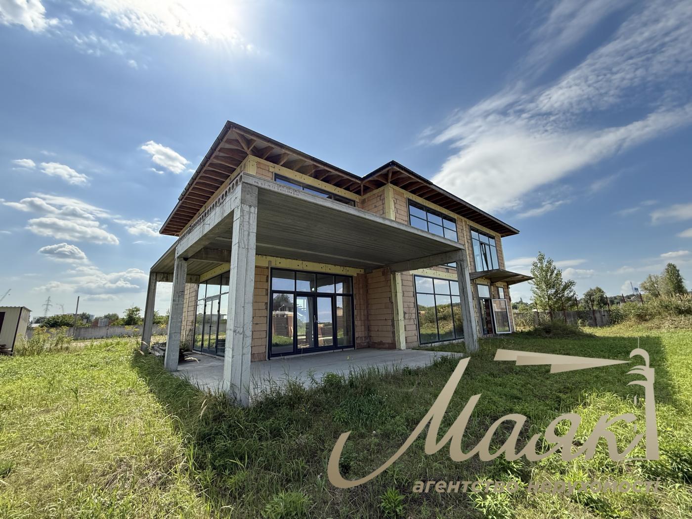 Продажа дома в КГ «Ясный Хутор» — 467 м² с. Ходосовка, терраса, балконы, панорамный вид