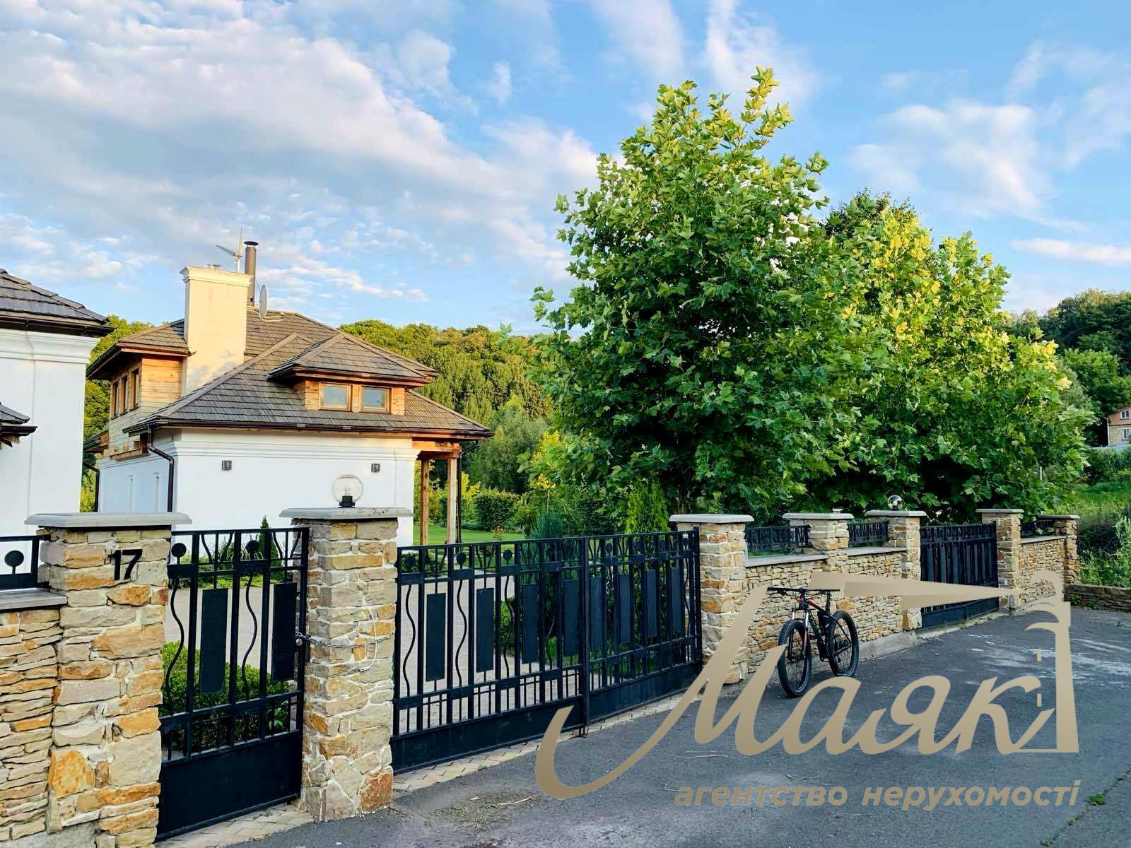 Оренда двоповерхового будинку 120м2 поруч із лісом у с. Великі Дмитровичі