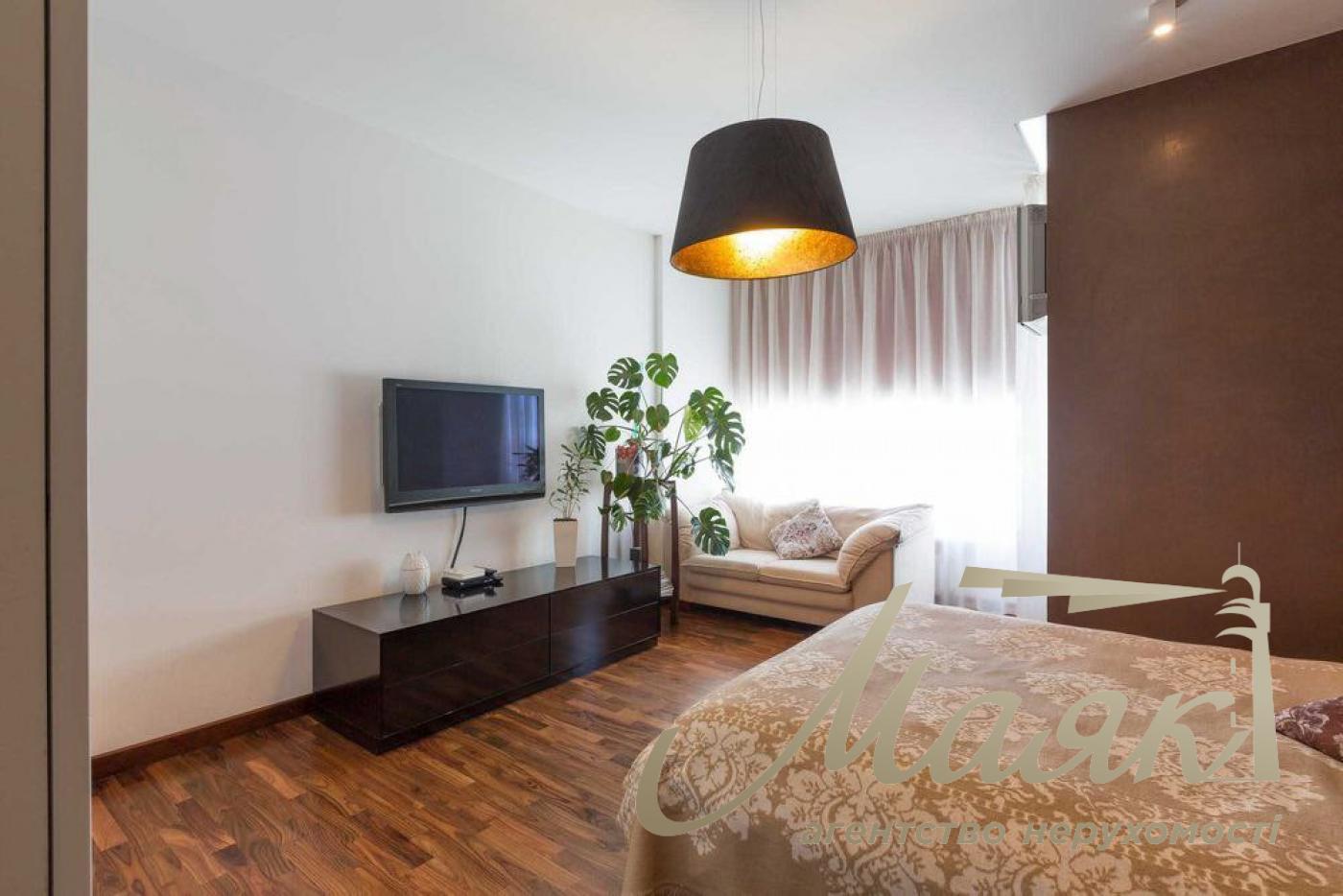 Sale of 4-room apartment, Kudryashova street 20, Vremena Goda residential complex, Solomensky district!