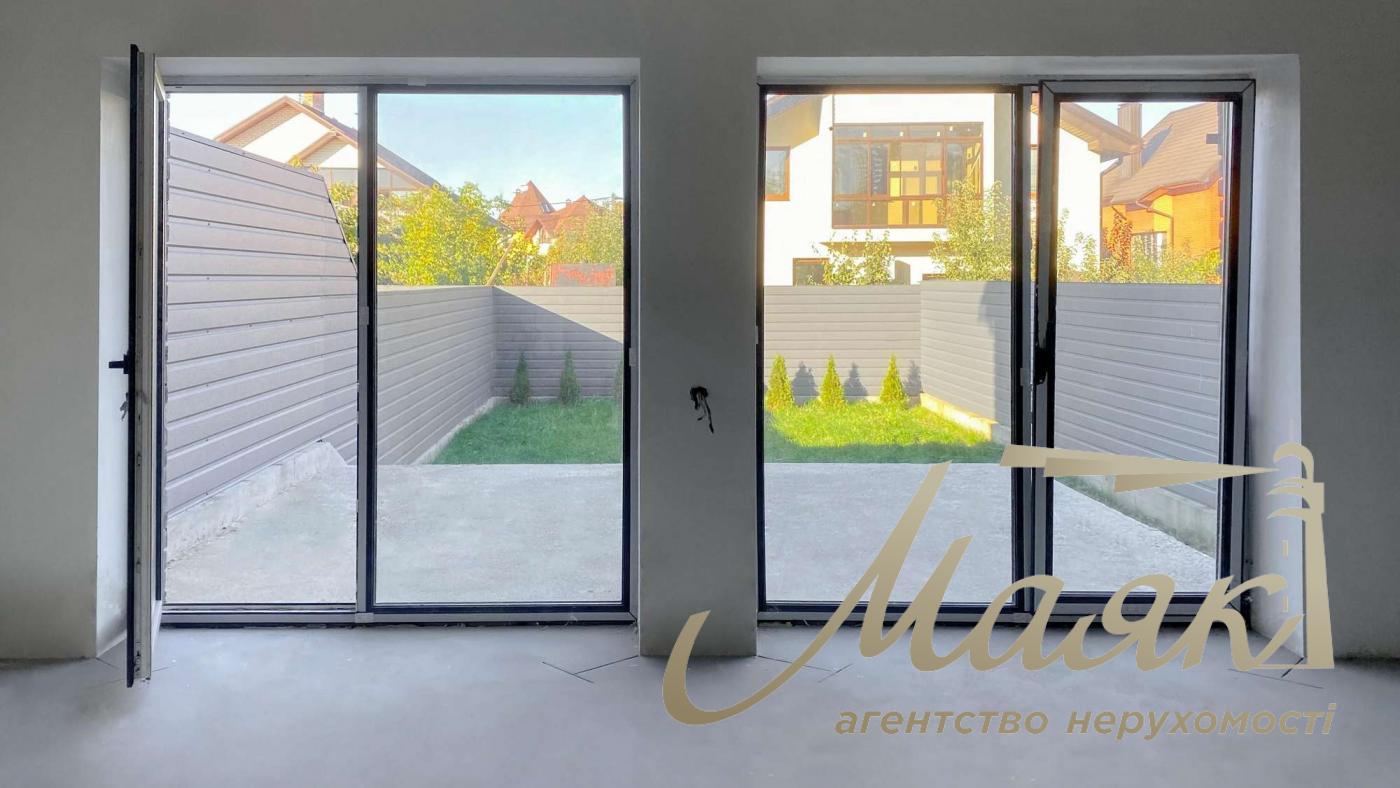 Продажа дома 250м2 с жилым подвалом в Соломенском районе ул. Березова