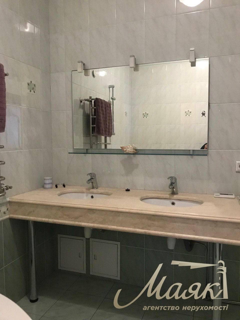 3-room apartment for rent at 12E Ivasyuka Ave., Obolonska Embankment.