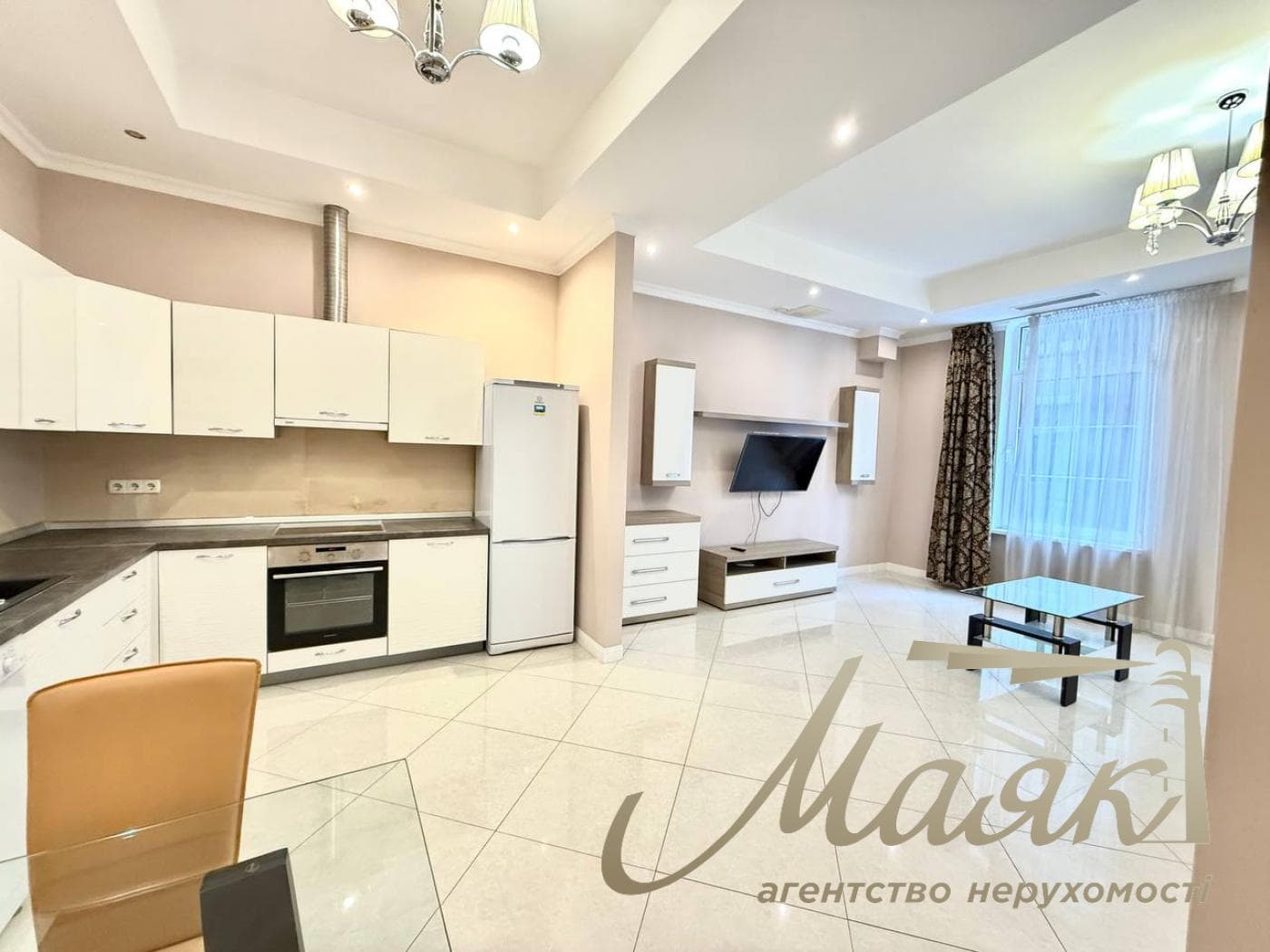 Продажа 2-комнатной квартиры с ремонтом, 88 м², в клубном доме Botanic House (Ботаник Хаус), Печерск, Болсуновская, 23