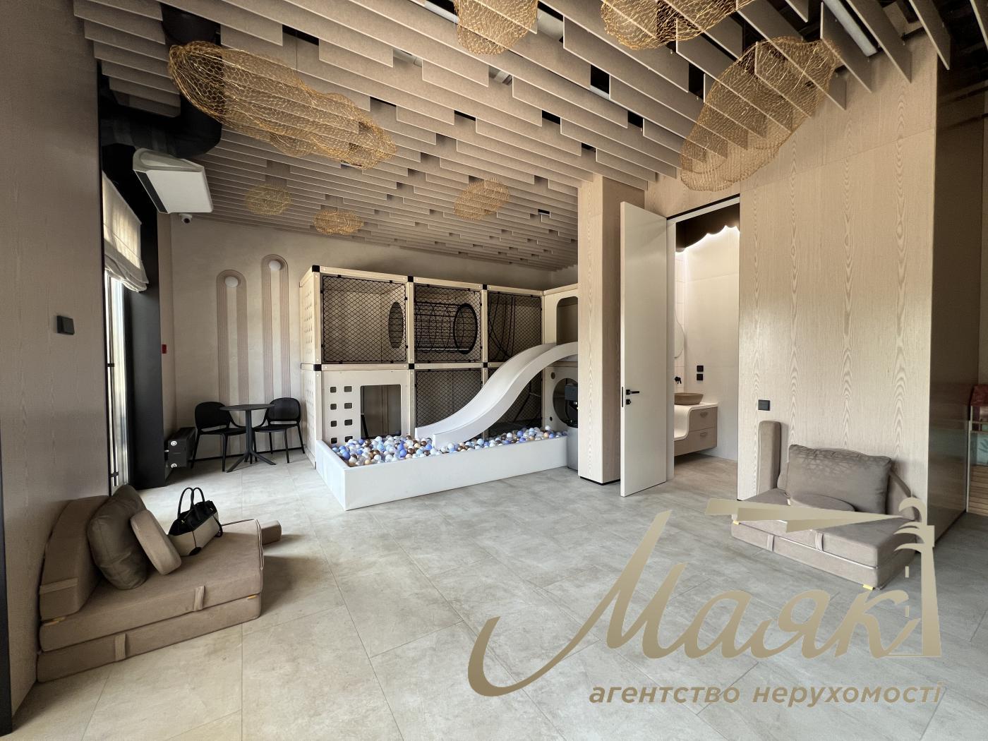 For sale 3-k apartment 168.26m2, Residential Complex Park Lake City, Podgortsi
