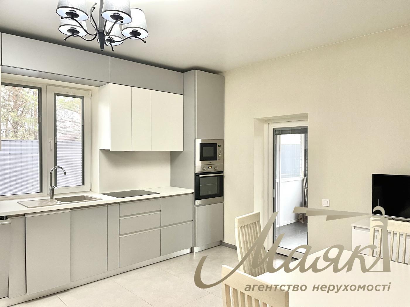 Оренда будинку 124 м2 у с. Козин з ГЕНЕРАТОМ