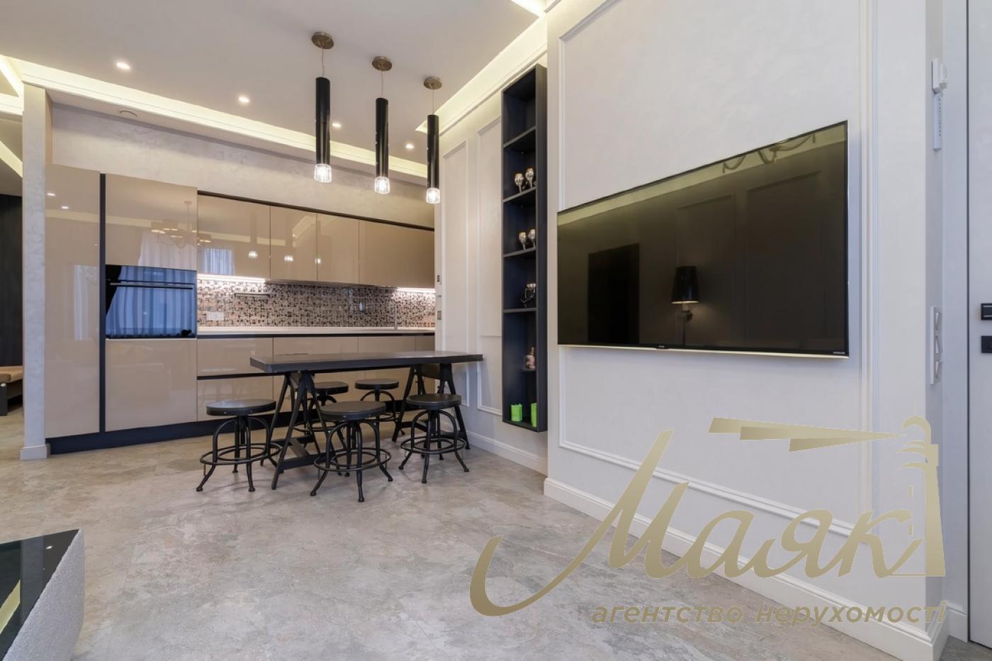 Продаж 3-кімнатної квартири в ЖК Royal Tower, 86м², вул. Саксаганського, 37К, Центр, Київ