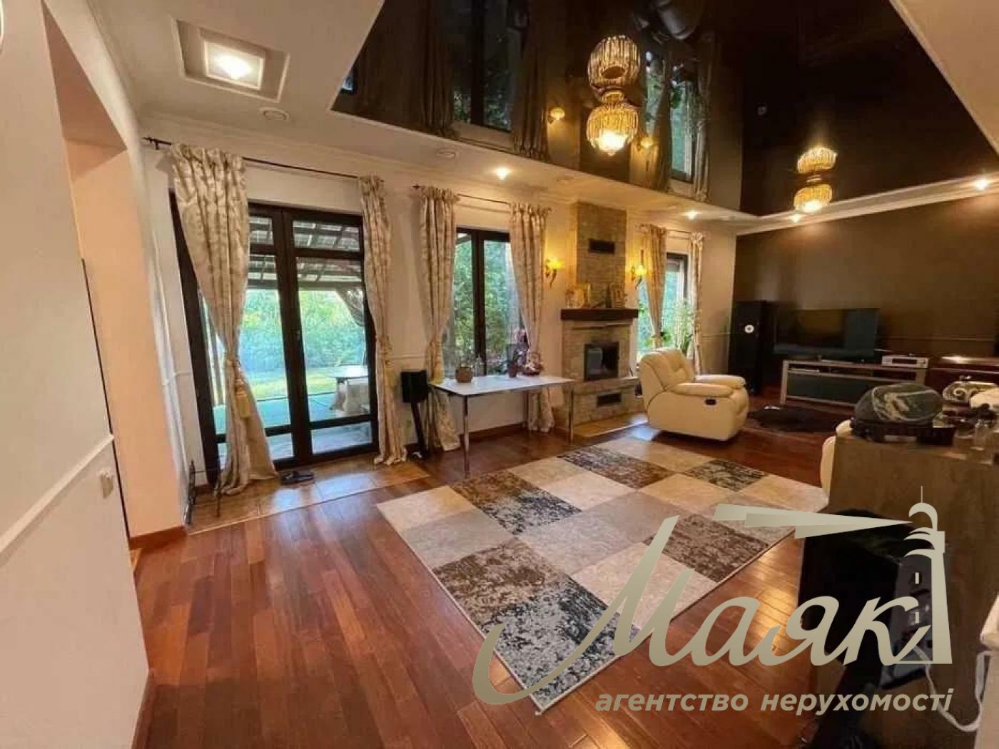 Sale of a 2-storey house 290m2 in the village of Novye Bezradichi