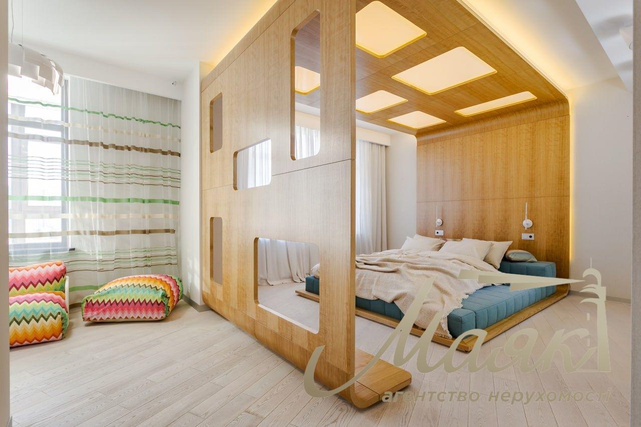 Rent 5-room apartment Residential Complex Novopecherskie Lipki, Verkhoglyada str.