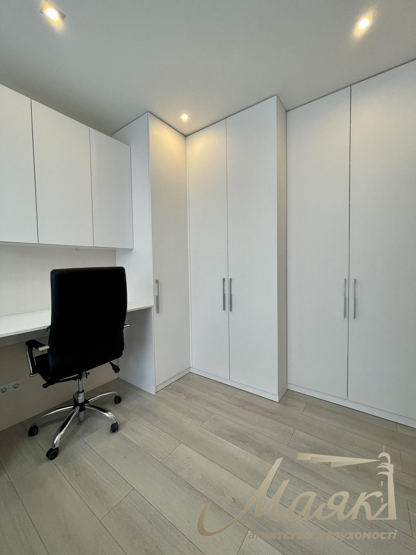 Аренда 3к. квартиры, ЖК "Французский квартал", ул. Предславинская