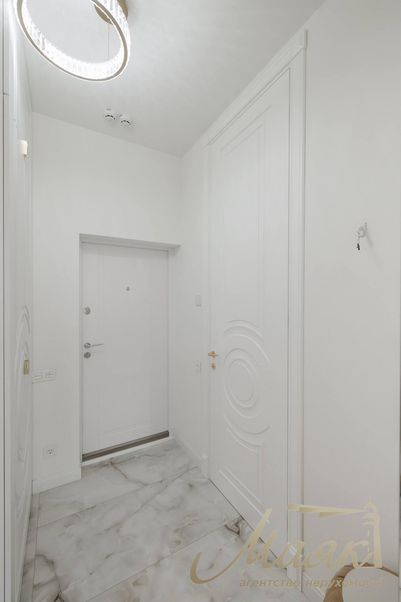 For sale 1k apartment 55 m², LCD "Novopecherskie Lipki", Verkhoglyada/Dragomirov str. 15B, Pechersk district