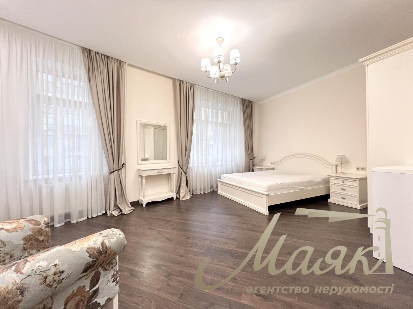 Аренда 3-х комнатной квартиры на Печерске в ЖК по ул. Евгения Коновальца 36В