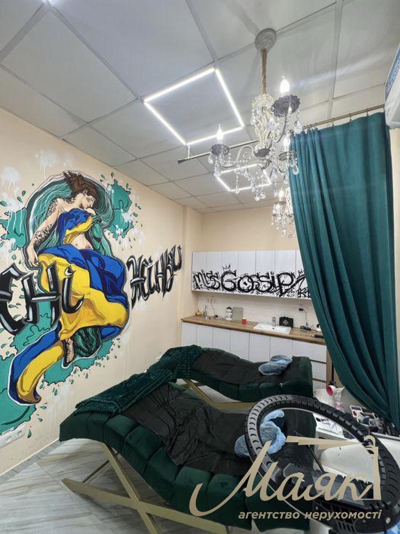 Rent 90 sq.m. front premise, Khreshchatyk, Maidan Nezalezhnosti