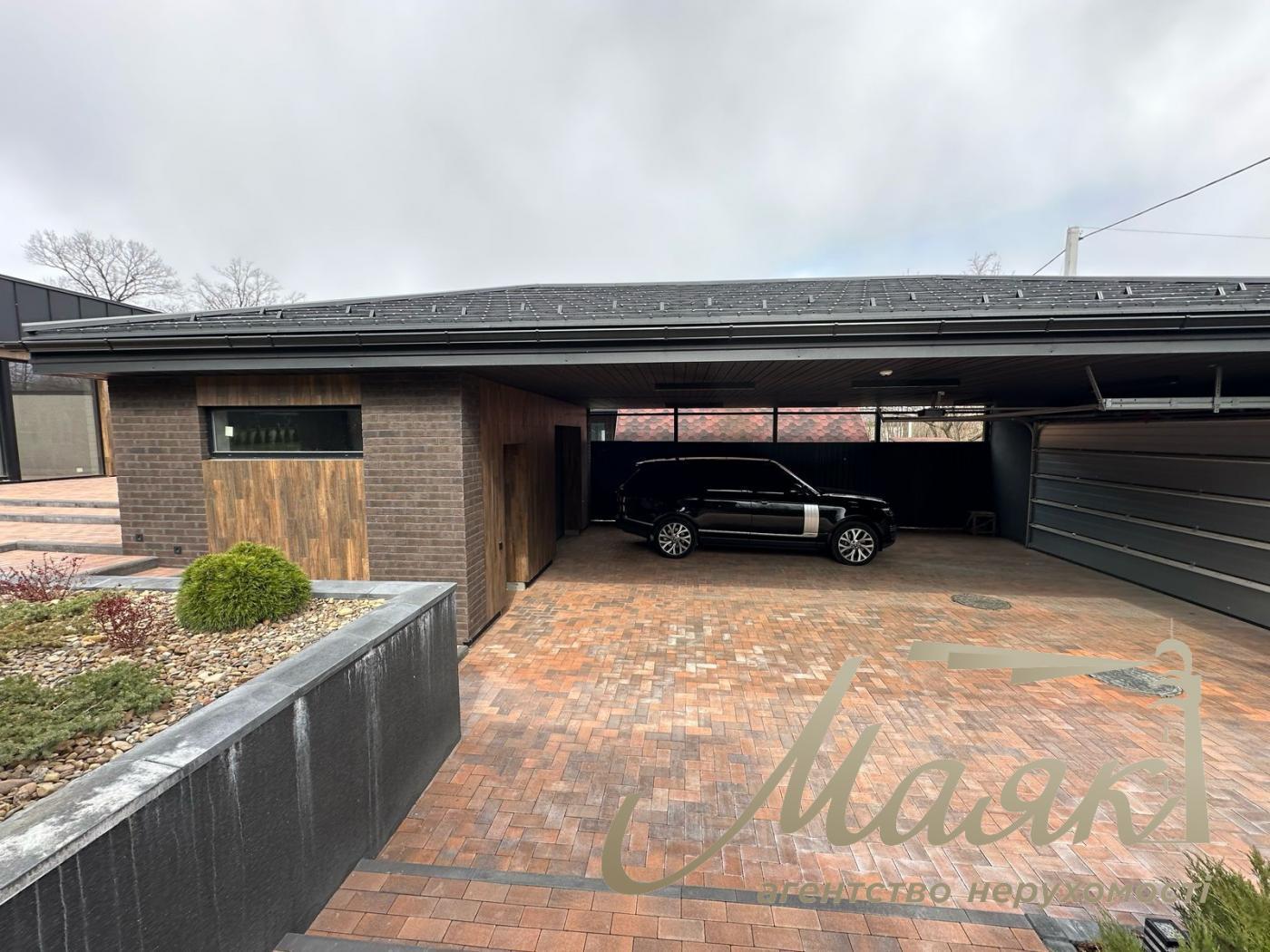 Продаж будинку в Ірпені, в закритому котеджному містечку Стоянка-2, з охороною і відеоспостереженням.