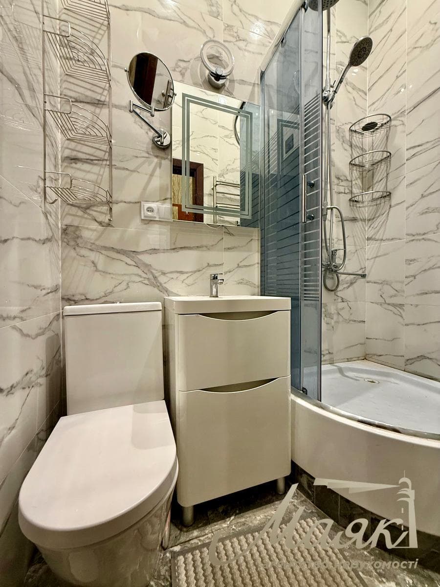 Оренда 3-кімнатної квартири площею 73 м² на вул. Саксаганського, 131-А, станція метро «Університет»