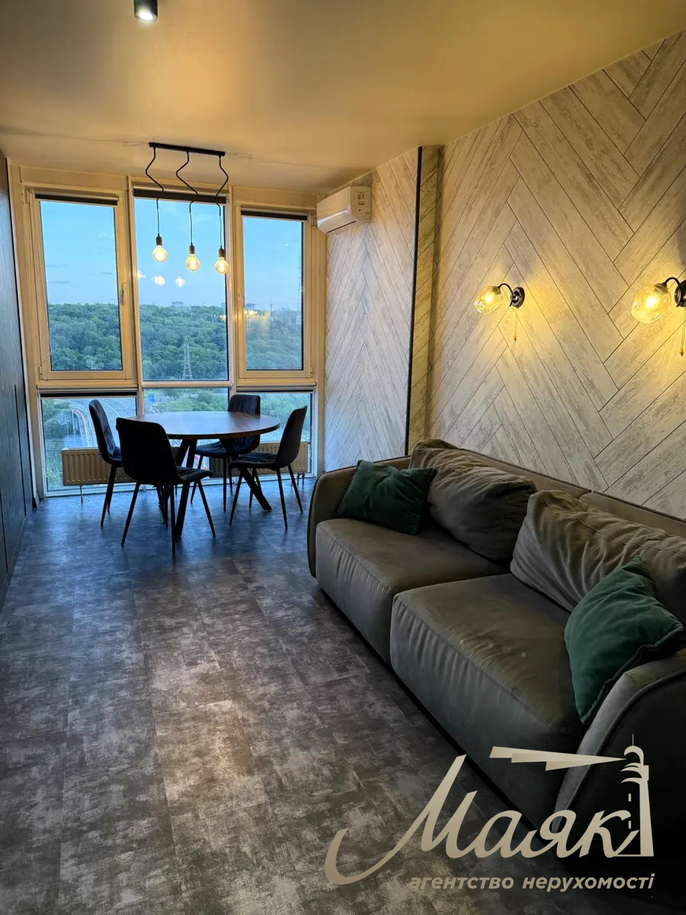 Rent 2 k apartment 53 m², ul. Mykhaila Boychuk, LCD Novopecherska Vezha, Pechersk