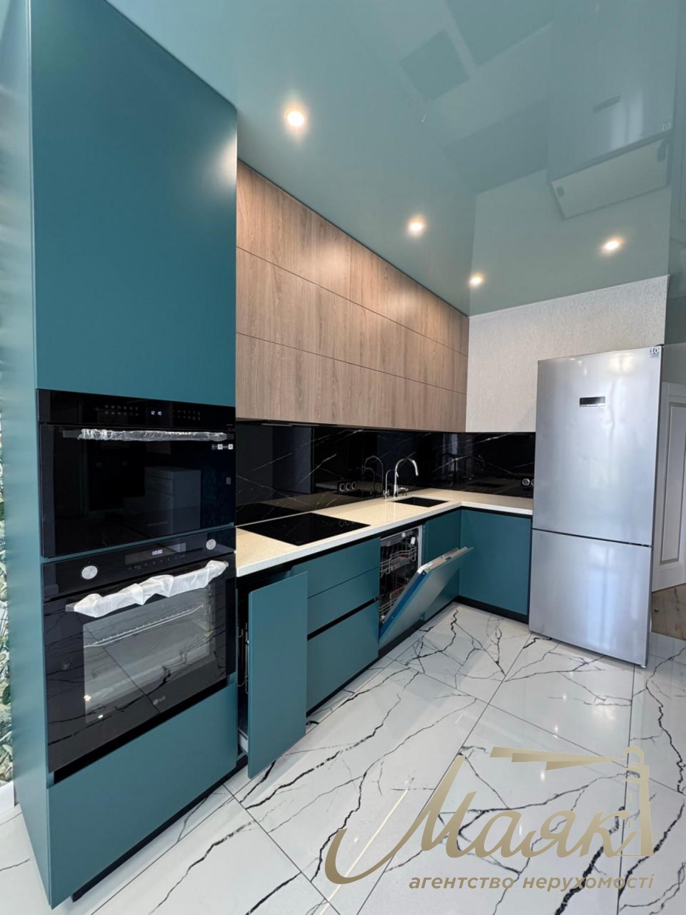 Продаж 2к квартири в ЖК Республіка з ремонтом