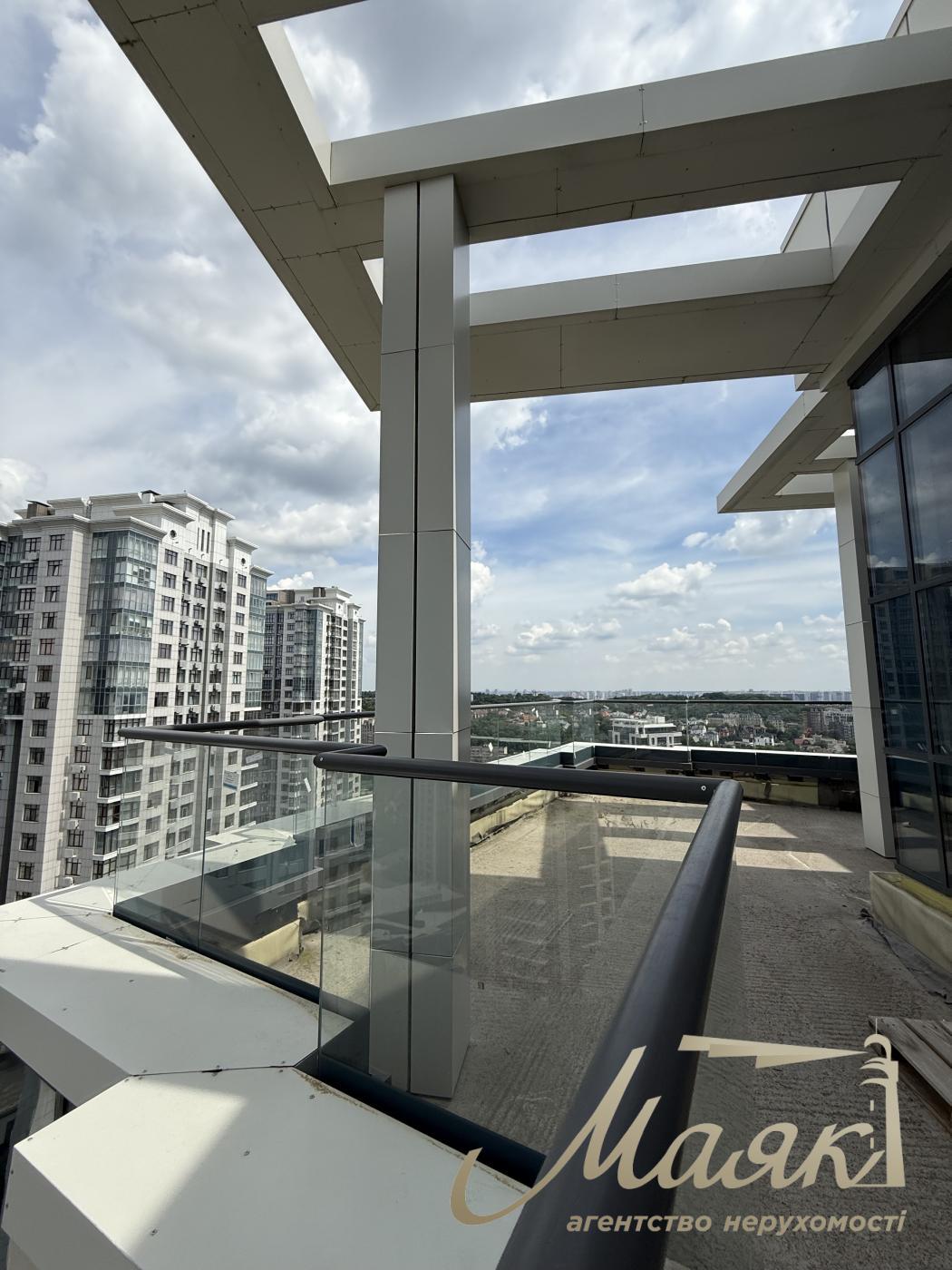 Sale of apartment/penthouse with view in residential complex Novopecherskie Lipki, Andreya Verkhoglyada street, Pechersky district, Kyiv
