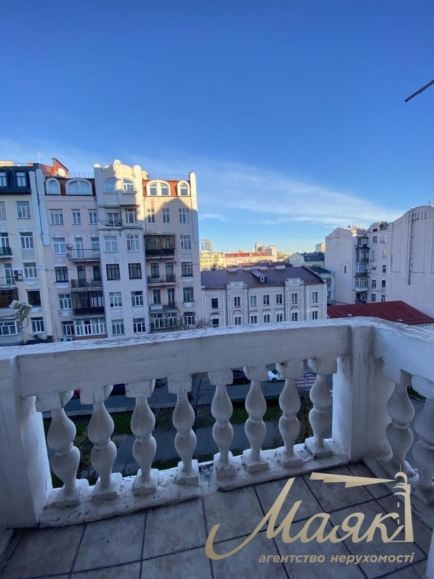 Аренда 3к. квартиры, ул. Антоновича (Горького), 4/6, Центр