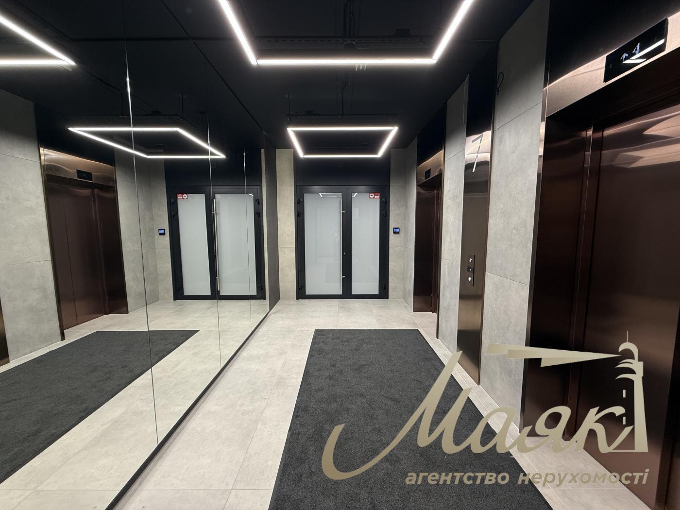 Office for rent 800 m2, BC Gloria Park, Goloseevo