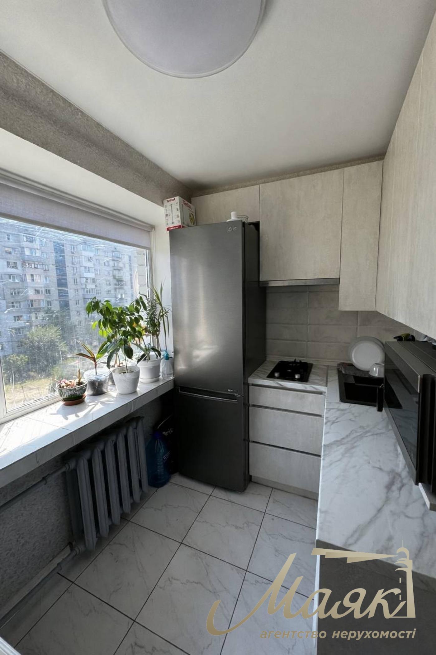 Продаж 1 кімнатної квартири по вул. Набережно-Корчуватська, Голосіївський район.