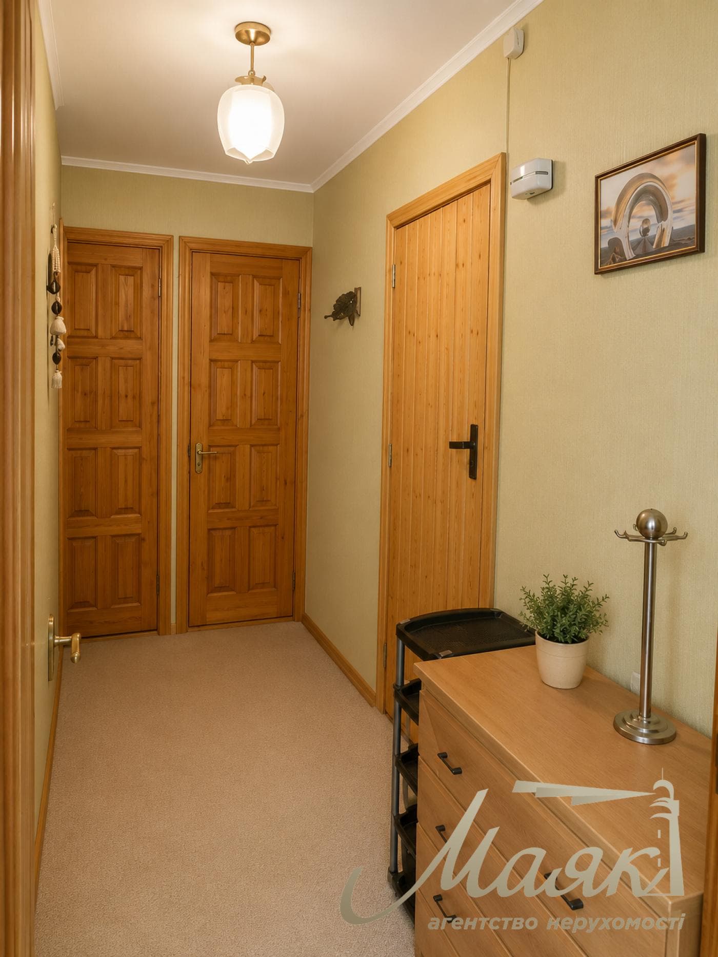 Продаж 2-кімнатної квартири площею 47,6 м² з ремонтом, вул. Левка Лук’яненка, 2Б, район Оболонь, Київ