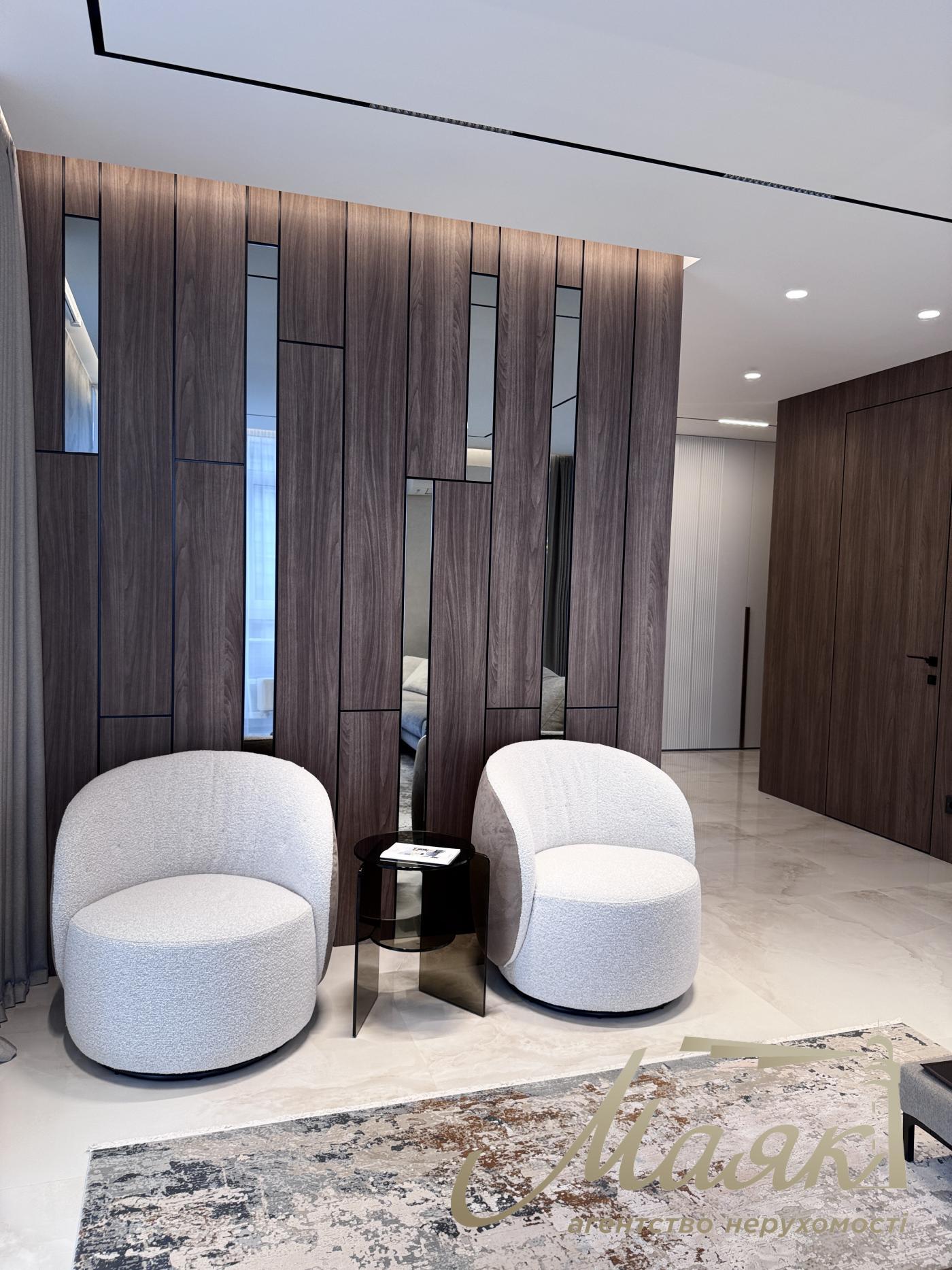 Продаж квартири 120m2 в ЖК Французький квартал 2, вул. Джона Маккейна 3а, Центр, Київ