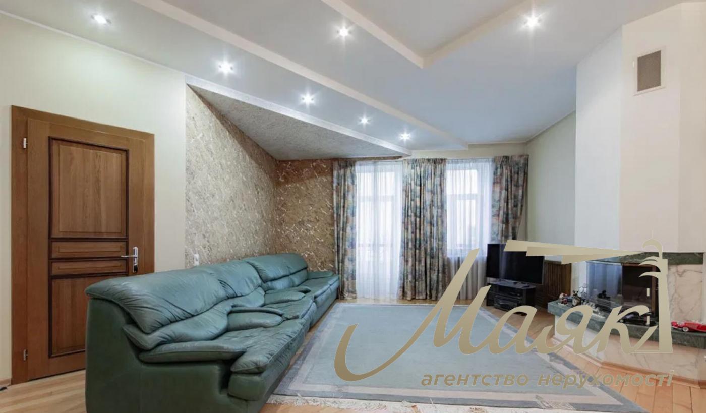 Продаж 4к дворівневої квартири вул. Дарвіна, Липки