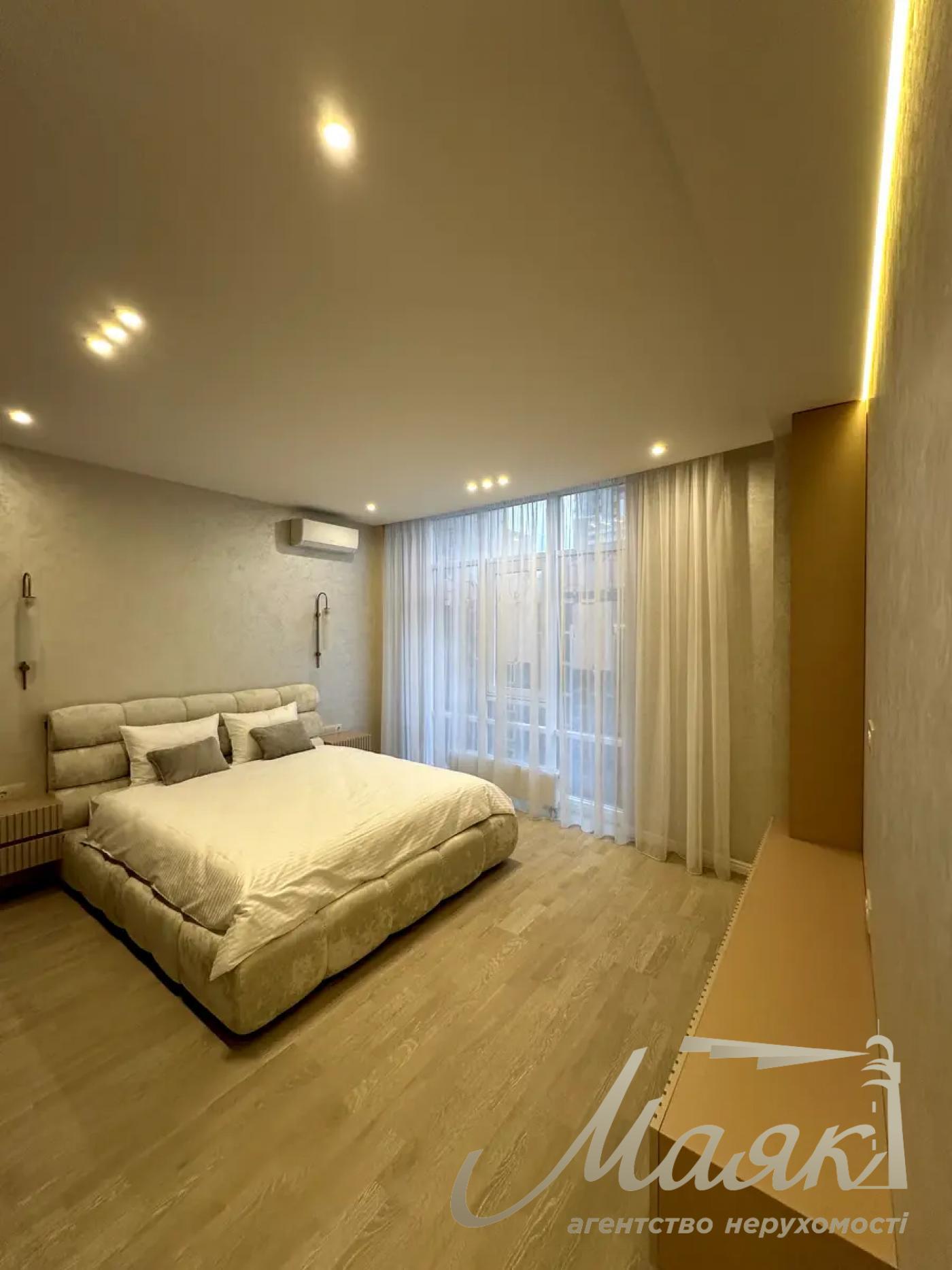 Продаж 3-х кімнатної квартири в ЖК Бульвар Фонтанів Саперне Поле вул., 5