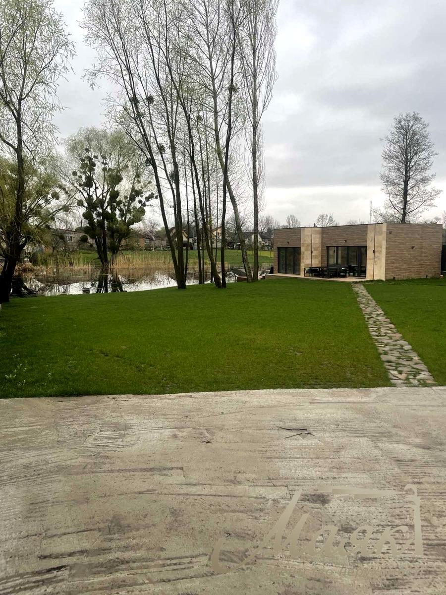 Продаж одноповерхового будинку з прямим виходом до річки - Голосіївський район, Київ, Чапаєвка/Віта-Литовська.