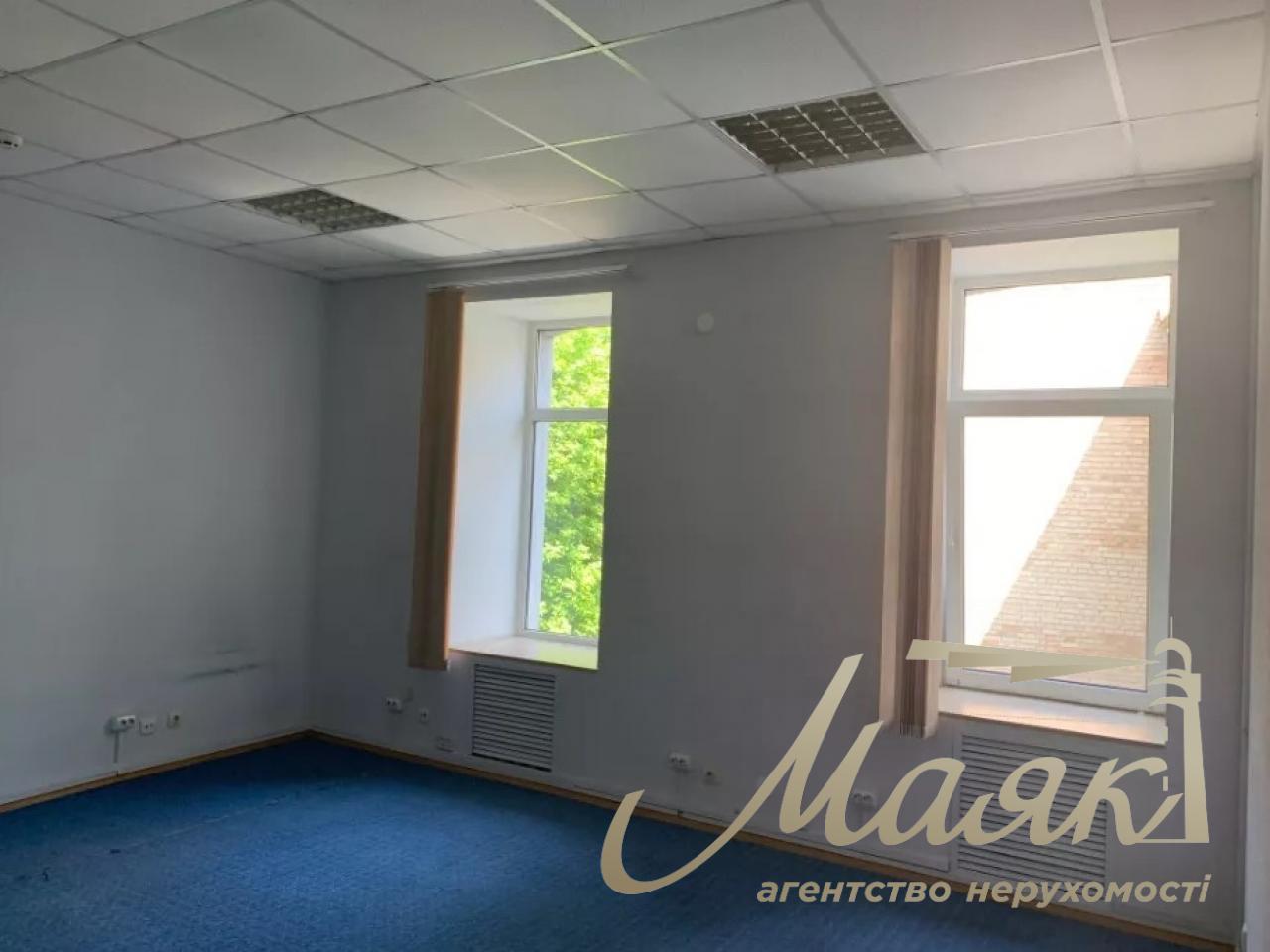Office building with renovation for sale on Bolshaya Zhitomirskaya street! Business center of the city. Kyiv