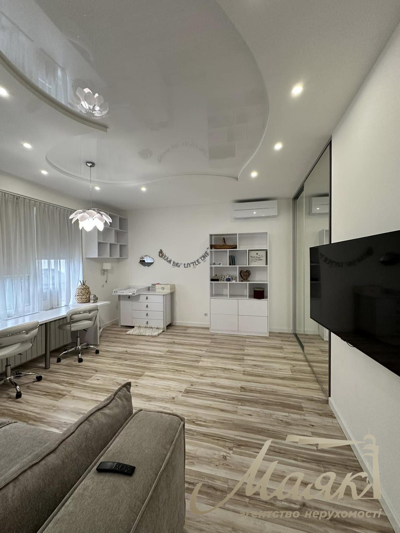 Продажа дома с ремонтом на Петропавловской Борщаговке, Киев.