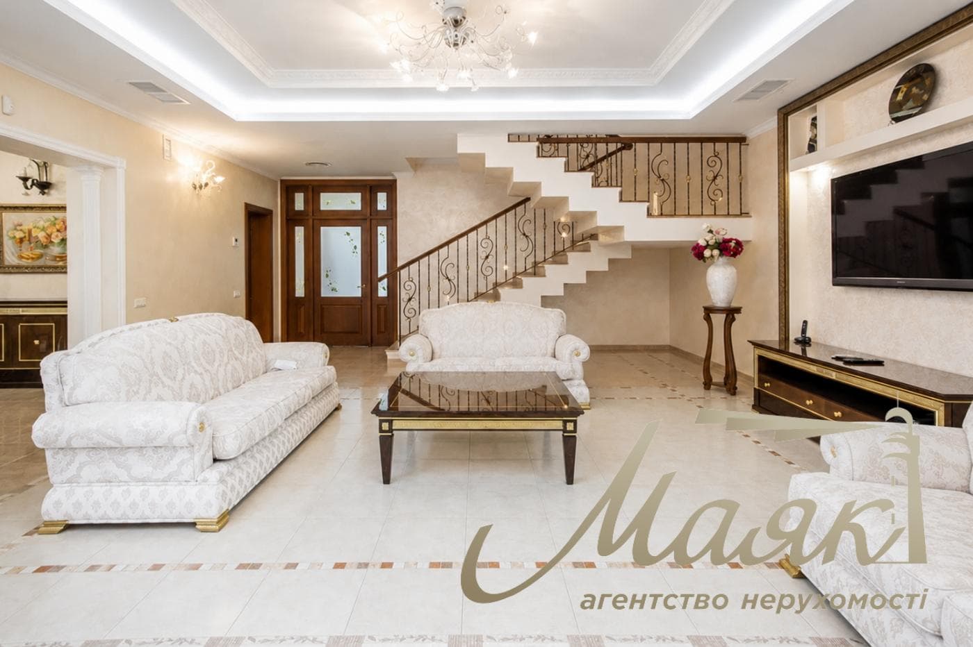 Sale of house 420 m2 in elite KG Solnechnaya Dolina, Romankov
