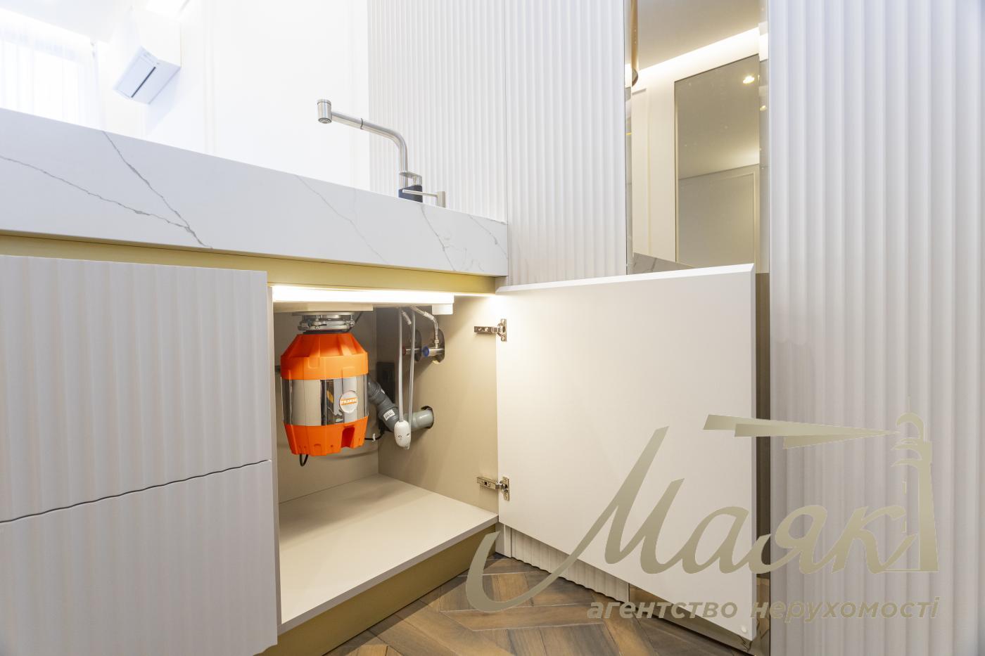 Продажа 2к квартиры 50м2, ЖК Французский квартал 2, ул. Джона Маккейна, Печерський район.