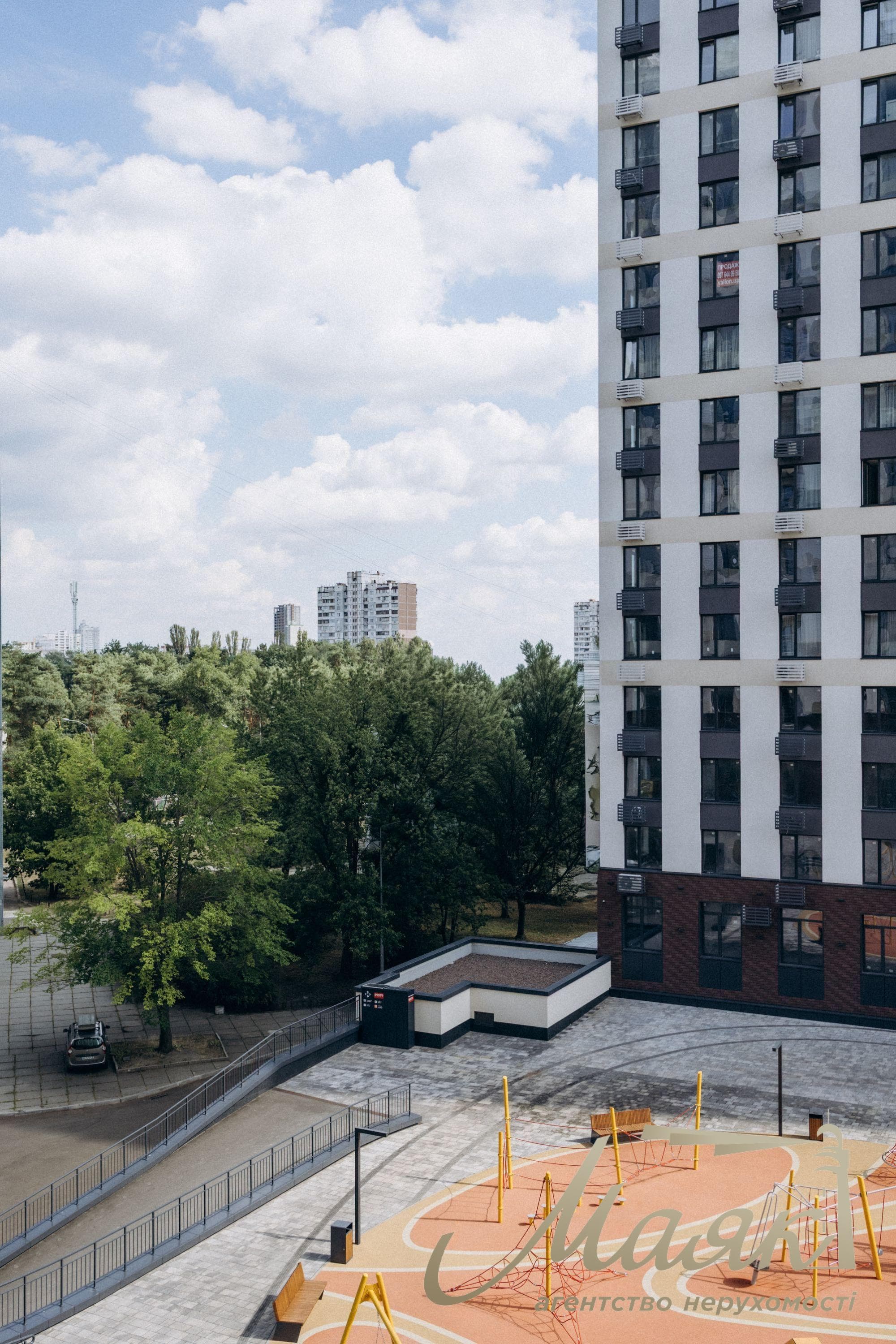 Продаж 1-кімнатної квартири площею 55 м² з дизайнерським ремонтом у ЖК «Новий Автограф», вул. Романа Мстиславича, 22, Дніпровський район