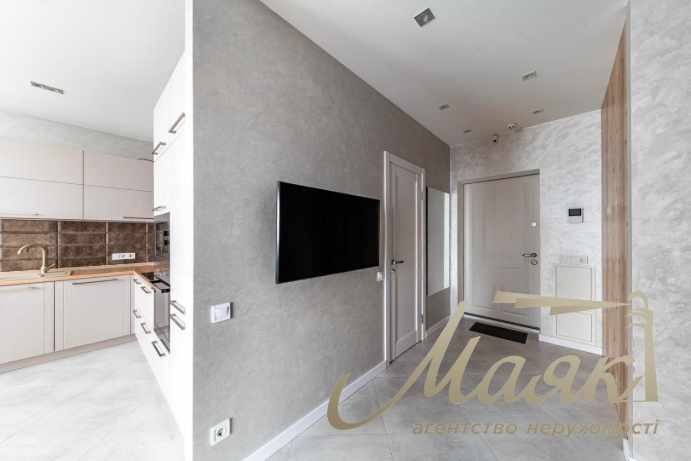 Rent 2-bedroom apartment in LCD str. Podvysotskogo, 4v, 50m², Pechersk, Kiev