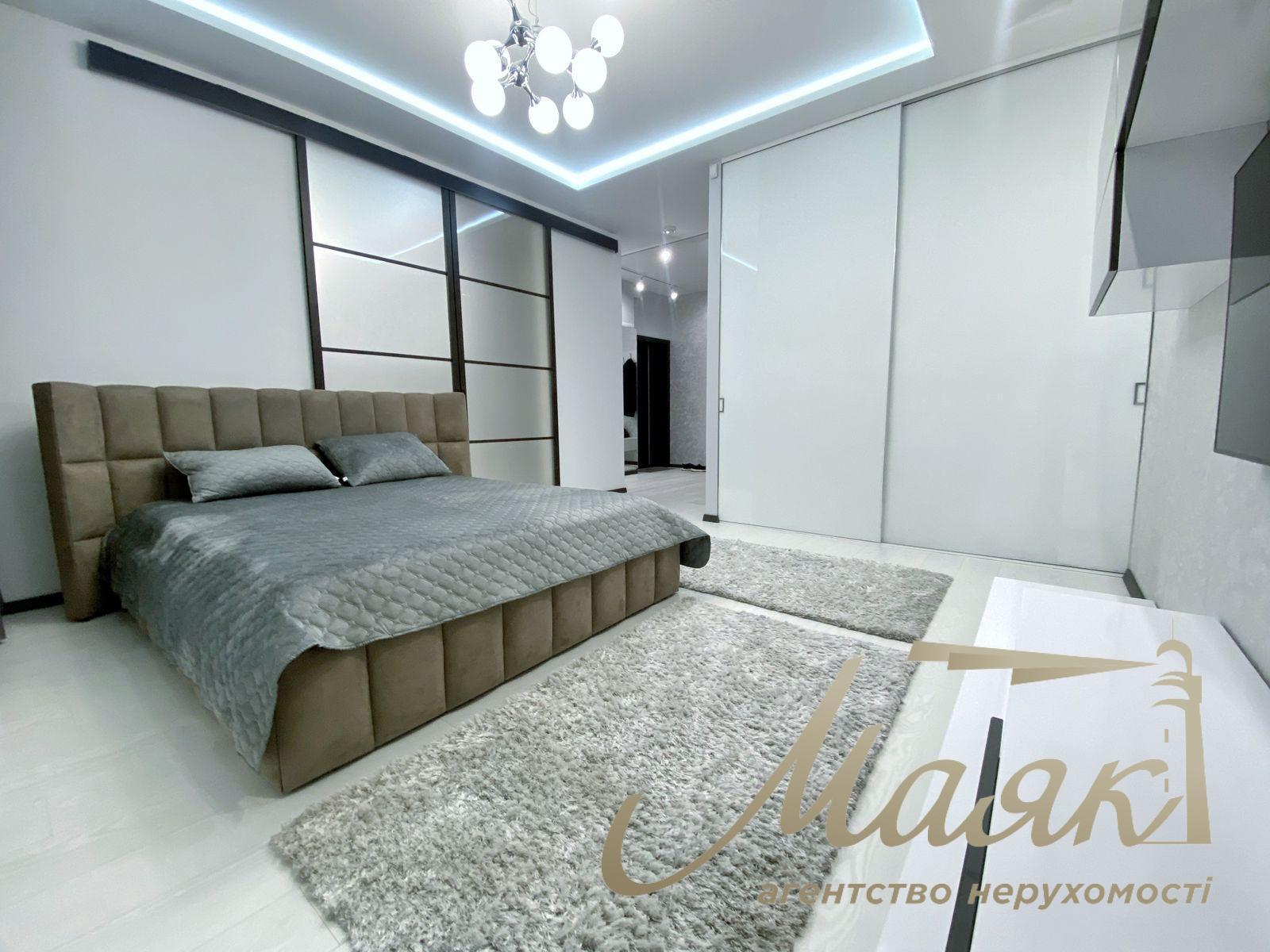 Аренда современных апартаментов 50 м² в ЖК «Новопечерские Липки» ул. Андрея Верхогляда (бывш. Драгомирова), 15. Печерский район.