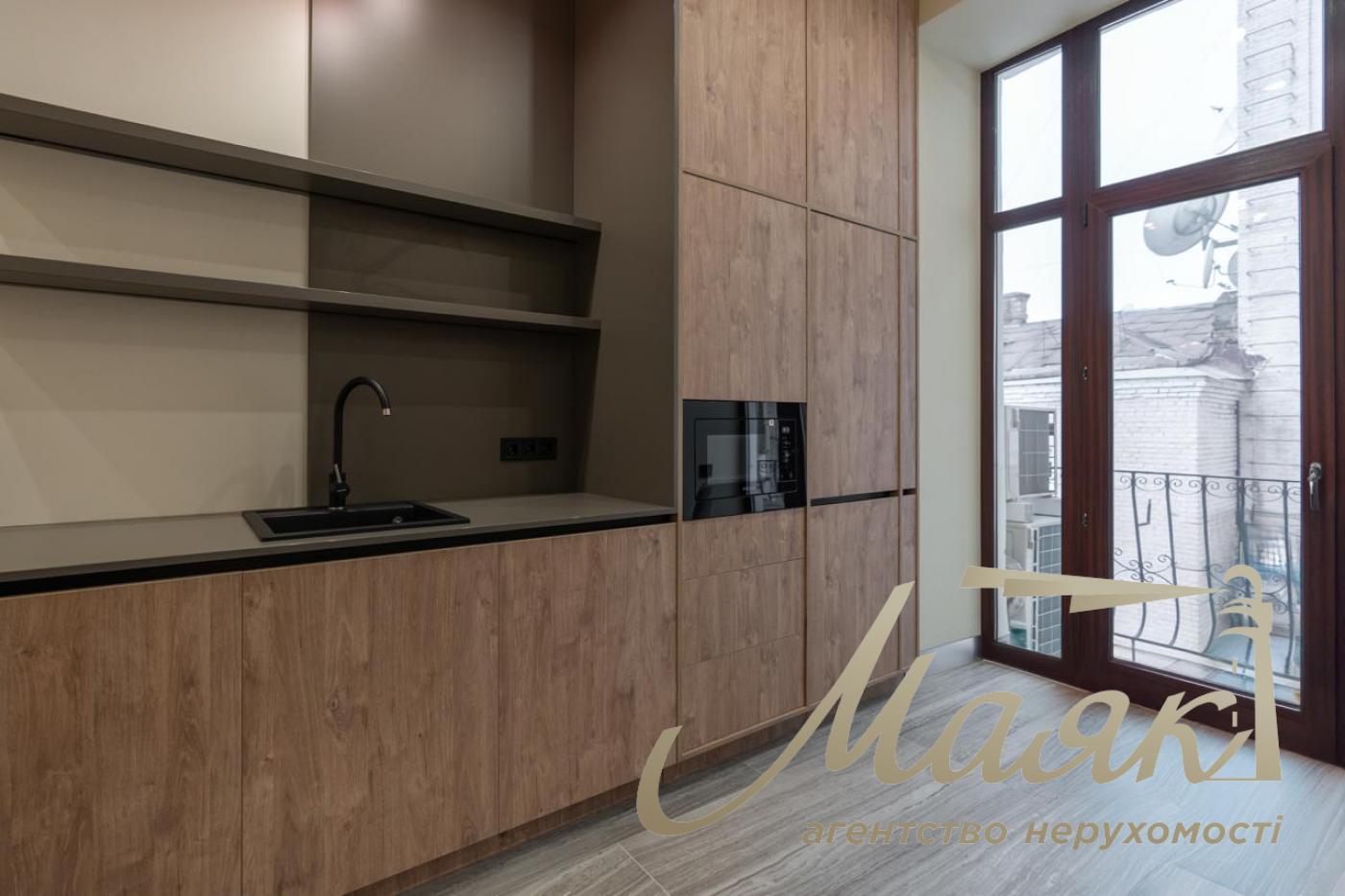 Office for rent in the center, Antonovicha str.