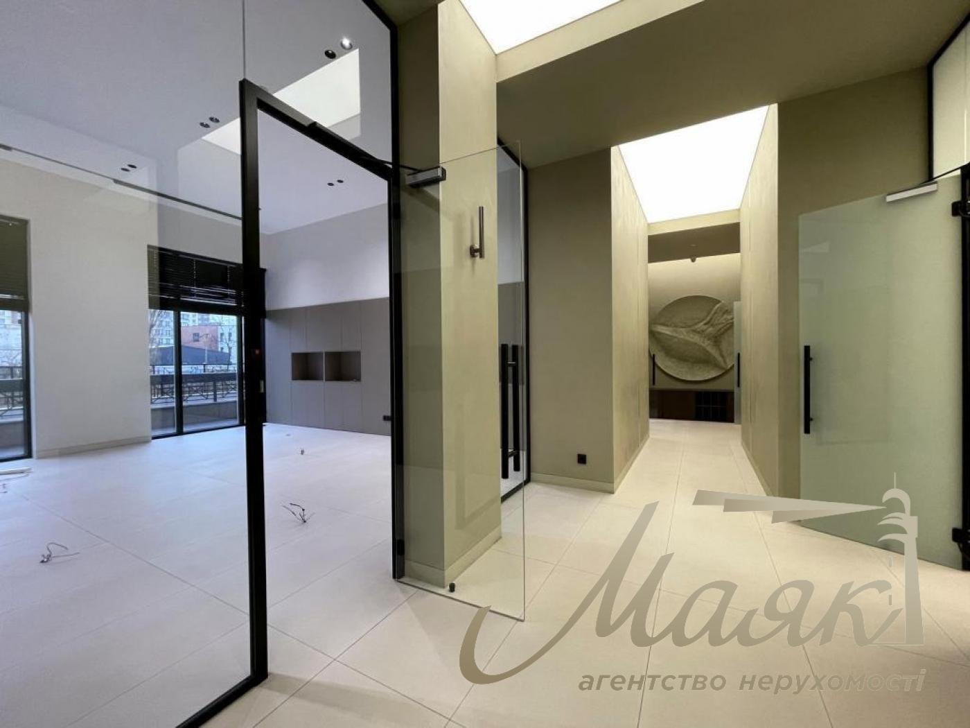 Оренда комерційного приміщення 267 м.кв ЖК Нова Англія