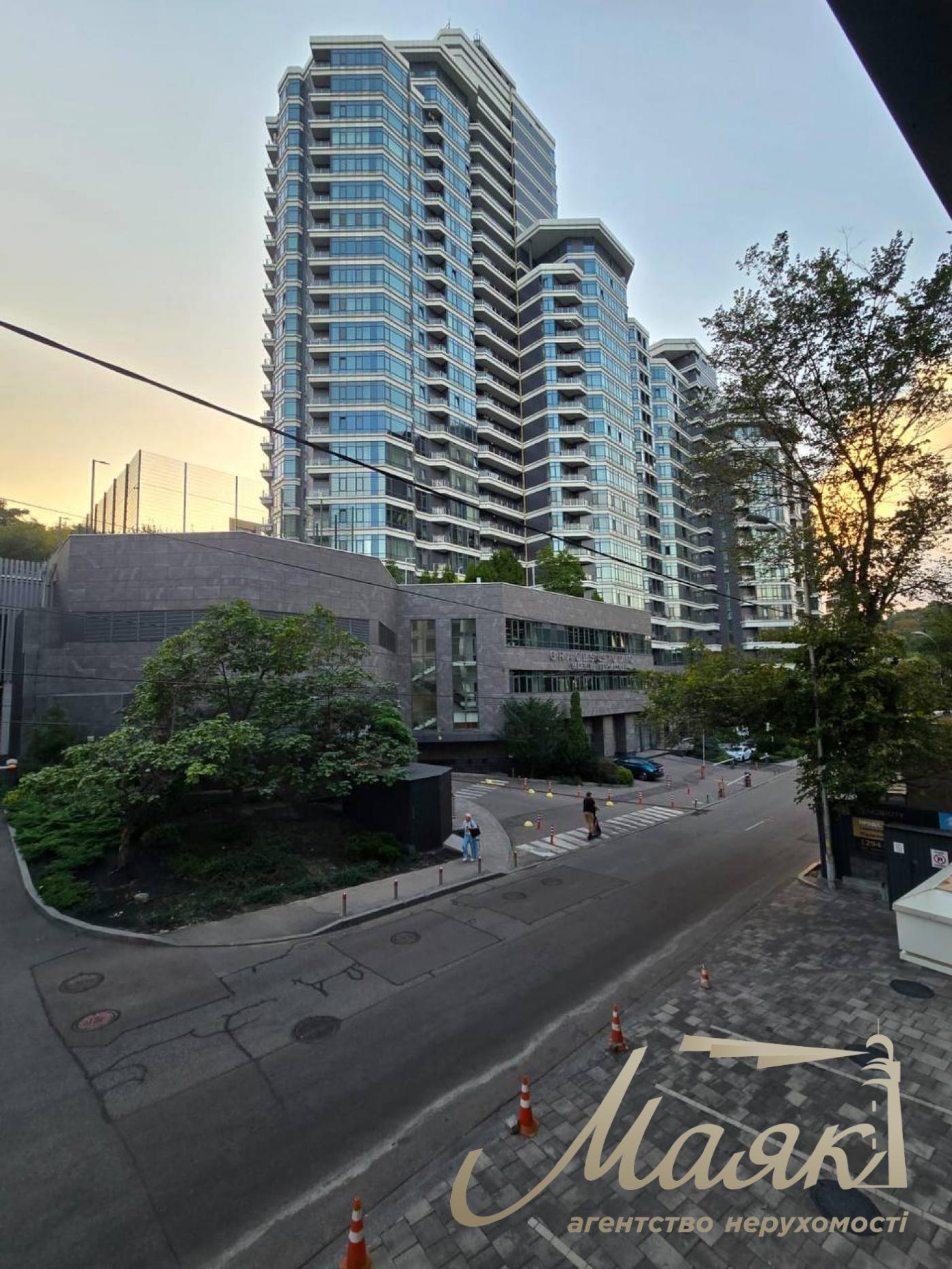 Продаж 3к квартири, 82 м2, ЖК Nobility, Печерськ