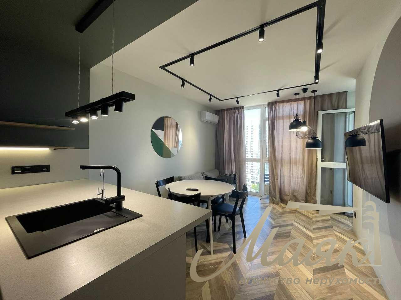 Продаж квартири 86м2 у ЖК "Французький квартал 2" вул. Джона Маккейна, 3а, Печерський район, Київ. Центр.