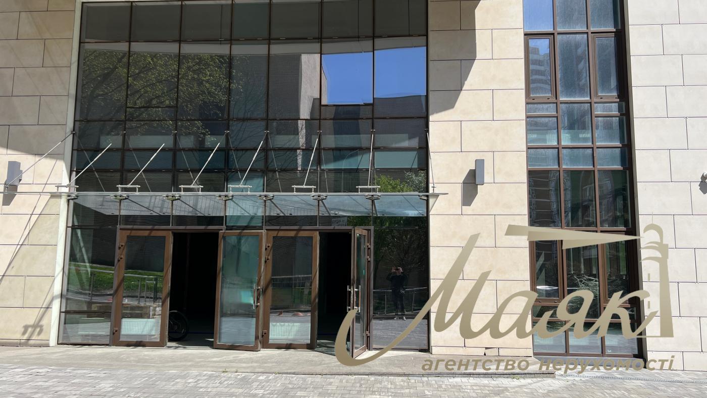 Rent a front office in the residential complex Boulevard of Fountains, at 3 Sapernoe Polye str.