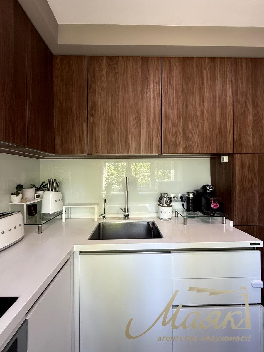 Продаж квартири площею 45 м² на Печерську, бульвар Лесі Українки, 14